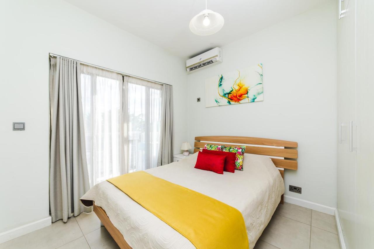 Beachcove Apartment 9 In Pereybere Pereybere Beach Exterior foto